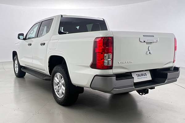 2024 Mitsubishi Triton GLX+ MV 4X4 thumb-2