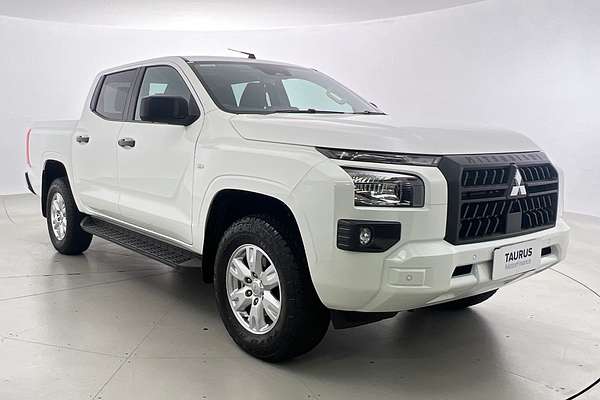 2024 Mitsubishi Triton GLX+ MV 4X4 thumb-6