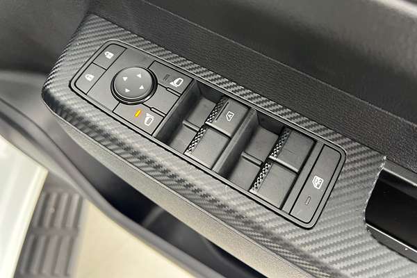 2024 Mitsubishi Triton GLX+ MV 4X4 thumb-10