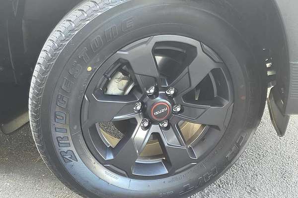 2023 Isuzu D-MAX X-TERRAIN 4X4 thumb-2