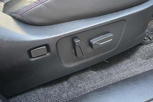 2023 Isuzu D-MAX X-TERRAIN 4X4 thumb-17