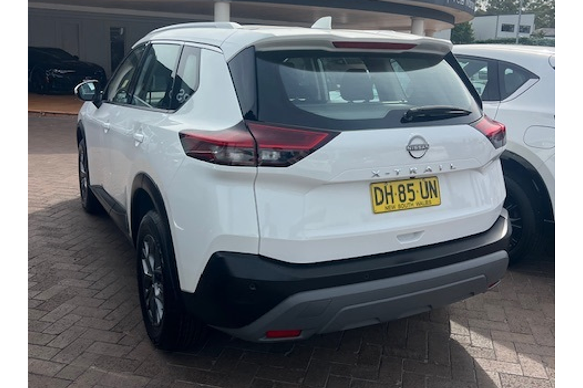 2023 Nissan X-TRAIL ST T33