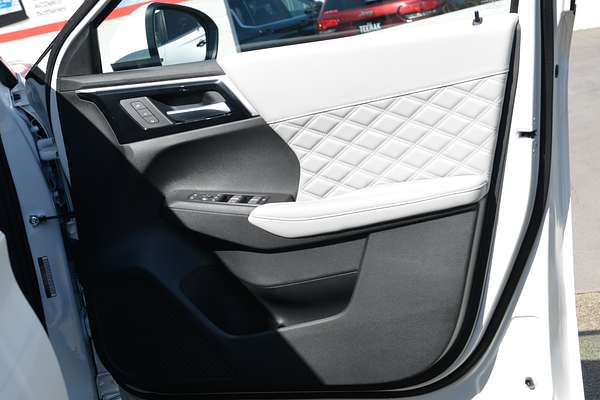 2024 Mitsubishi Outlander PHEV Exceed ZM thumb-16