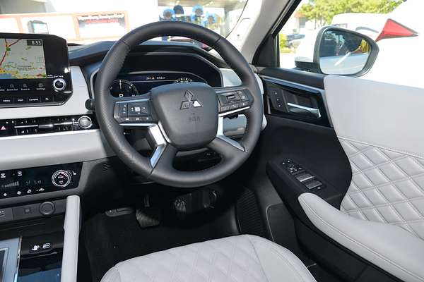 2024 Mitsubishi Outlander PHEV Exceed ZM thumb-18