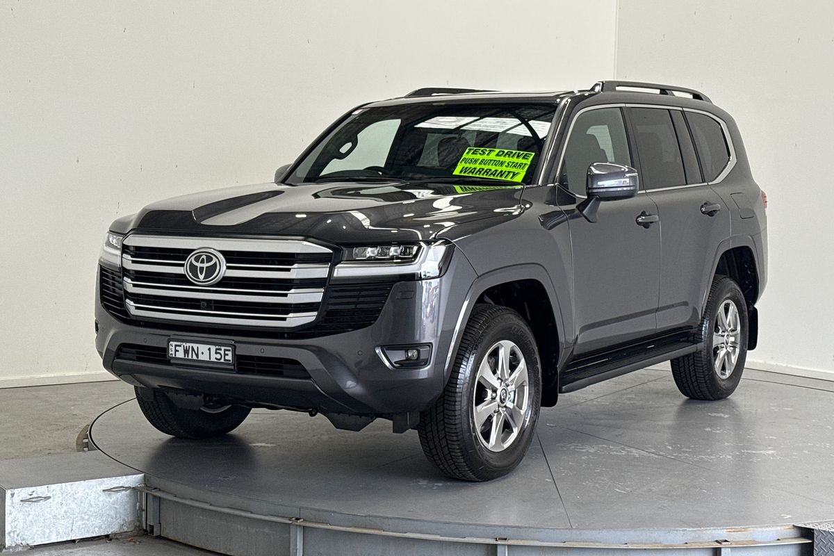 2025 Toyota Landcruiser LC300 VX (4x4) FJA300R