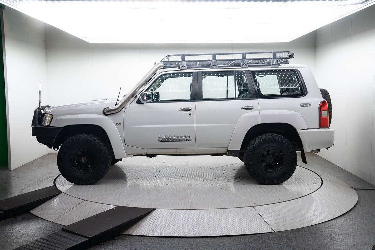 2009 Nissan Patrol ST-L GU 6