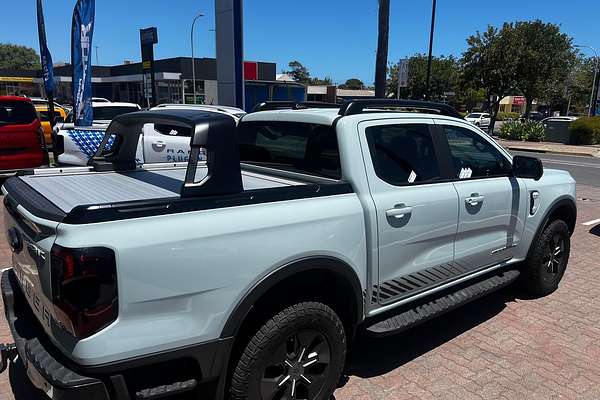 2025 Ford Ranger PHEV Stormtrak 4X4 2.3L thumb-5
