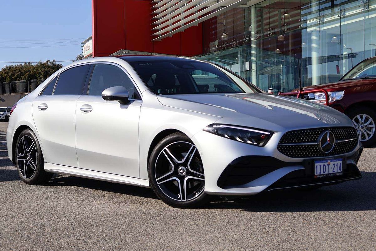 2024 Mercedes-Benz A-Class A200 V177