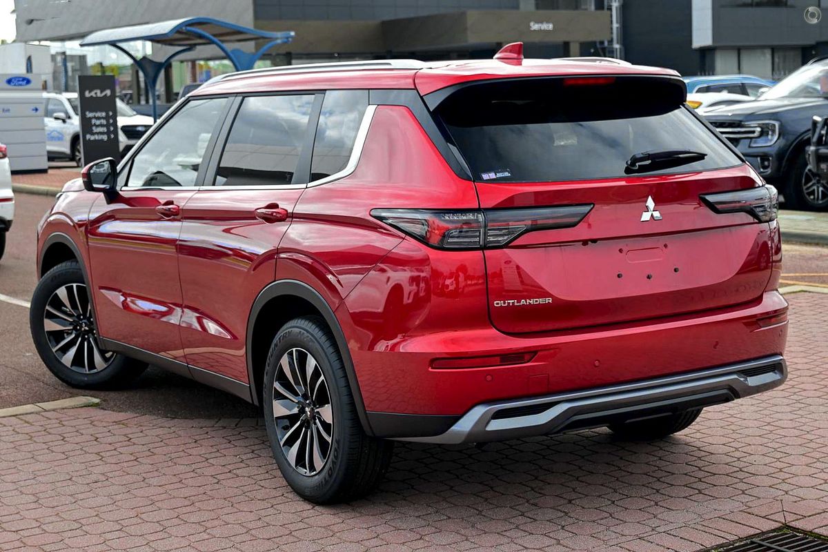 2025 Mitsubishi Outlander LS ZM