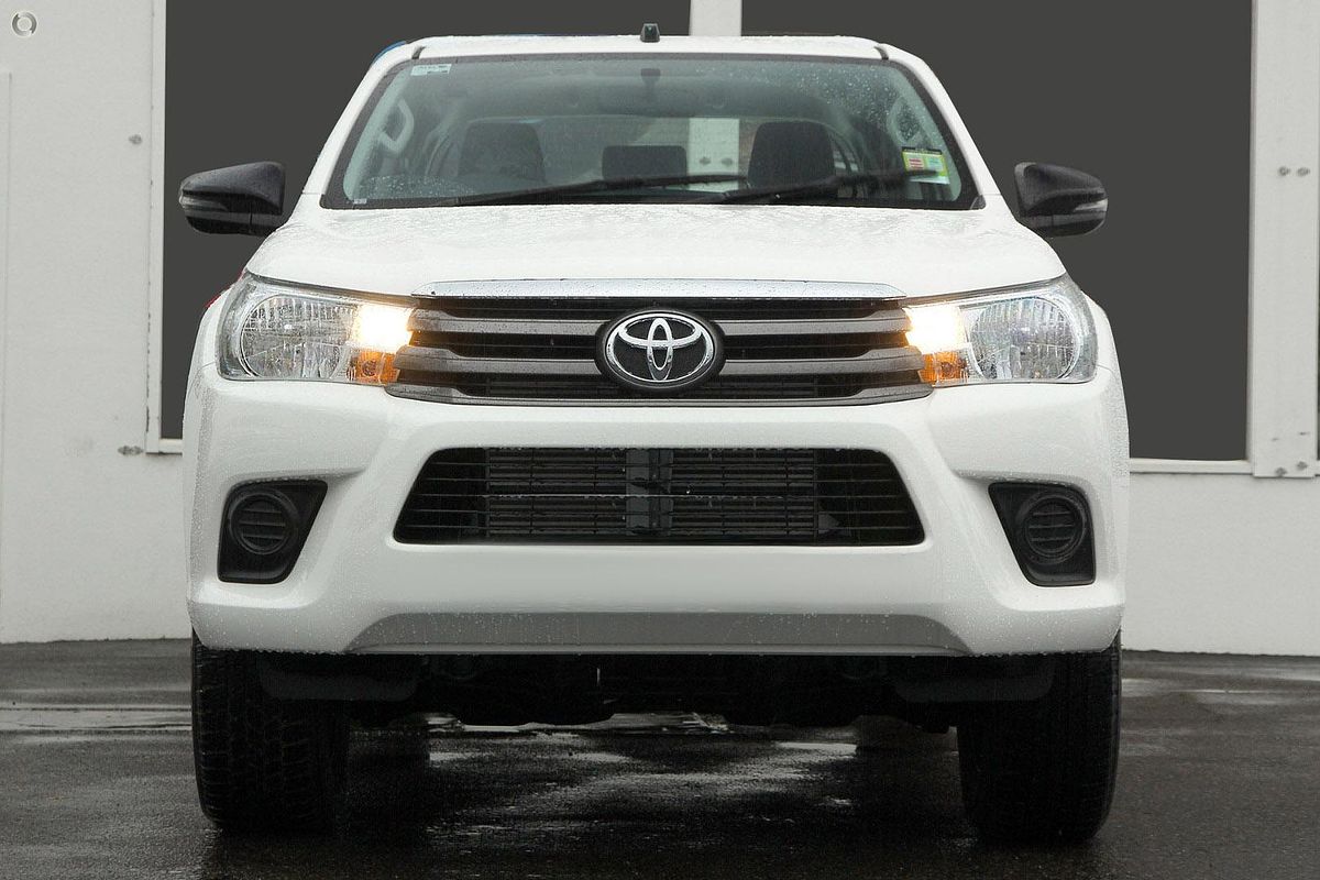 2017 Toyota Hilux SR GUN126R 4X4