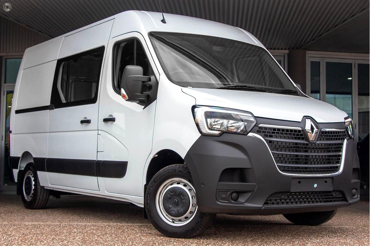 2025 Renault Master Pro 110kW X62 Phase 2 MWB Mid Roof