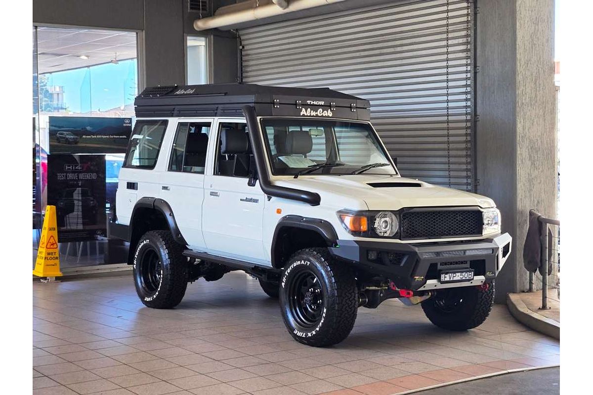 LANDCRUISER VDJ76R MY12 UPDATE WORKMATE (4x4) 4.5L DTV8 DIESEL TURBO F/INJ 5 SP MANUAL 4D WAGON 