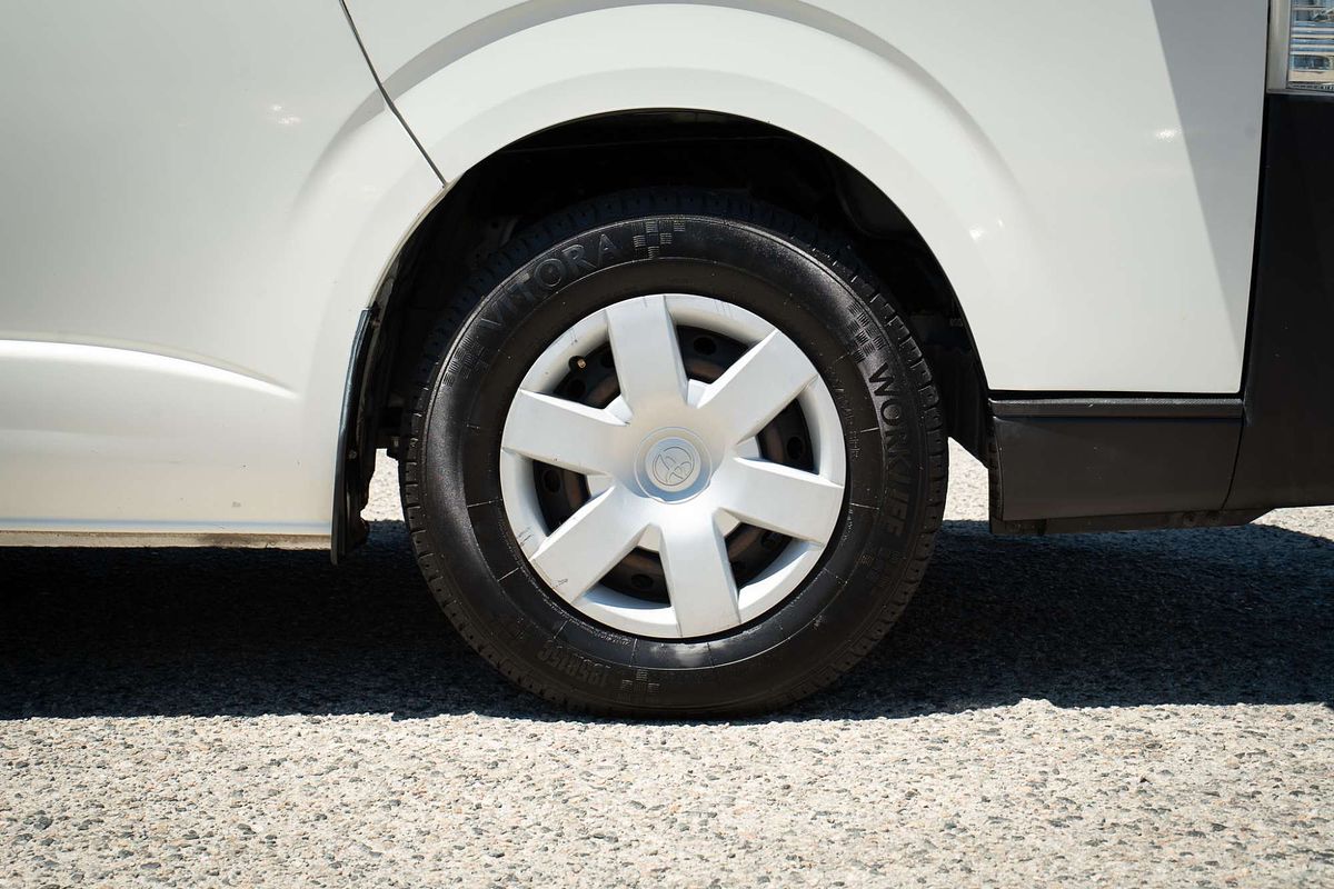 2016 Toyota Hiace TRH201R LWB