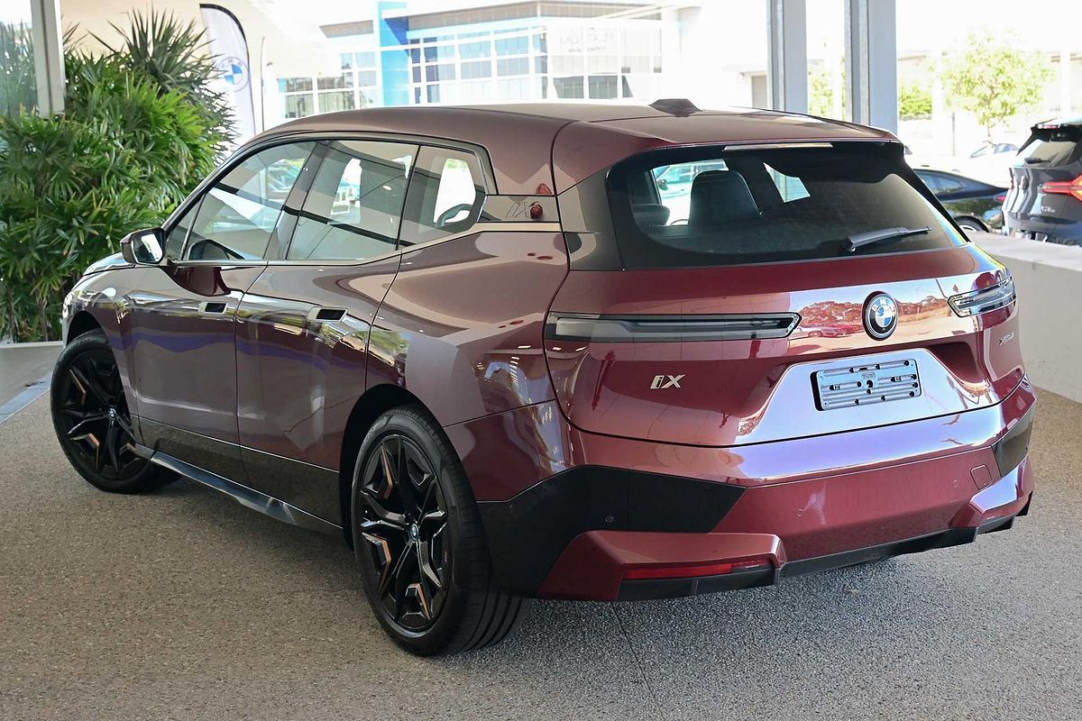 2023 BMW iX xDrive40 I20