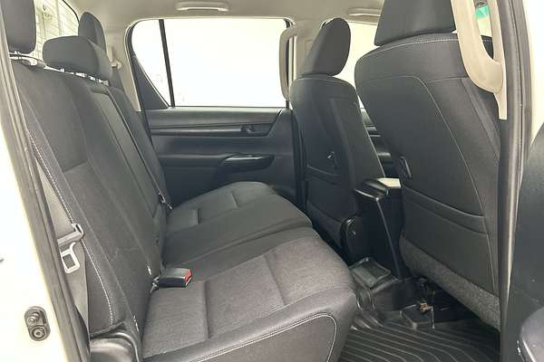 2022 Toyota Hilux SR GUN126R 4X4 thumb-11