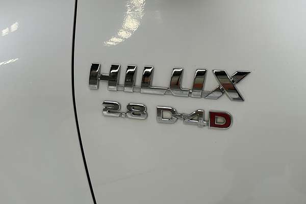 2022 Toyota Hilux SR GUN126R 4X4 thumb-21