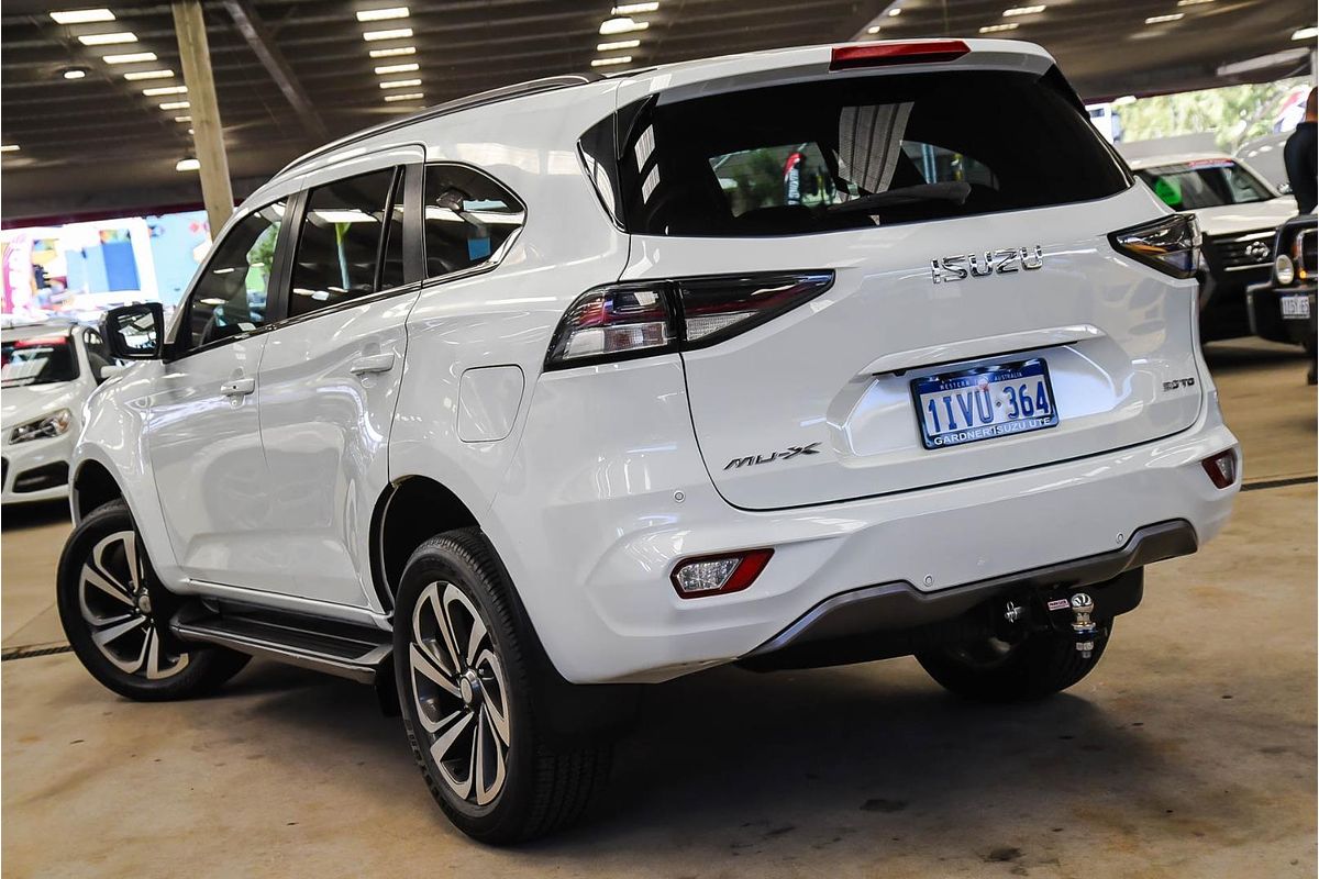 2022 Isuzu MU-X LS-T