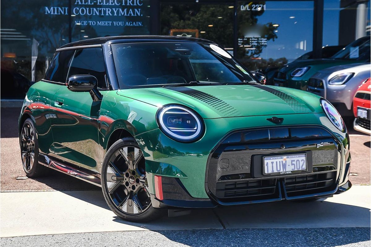 2025 MINI Cooper JCW E Favoured J01