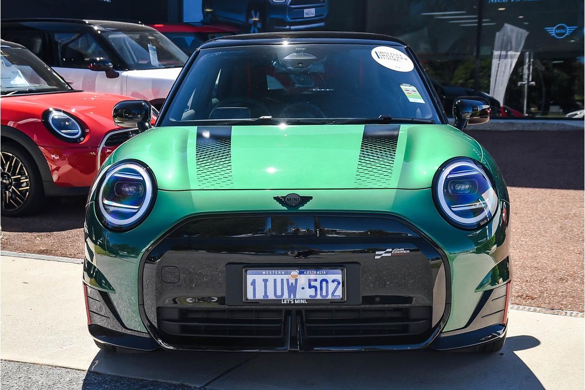 2025 MINI Cooper JCW E Favoured J01