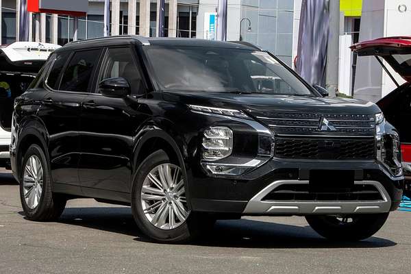 2025 Mitsubishi Outlander LS ZM