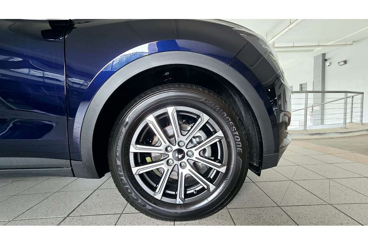 XUV700 AX7 L PET AT 7 SEATER BLK