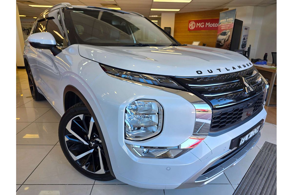 2023 Mitsubishi Outlander Exceed Tourer ZM