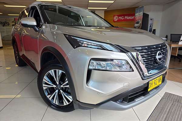 2023 Nissan X-TRAIL ST-L T33