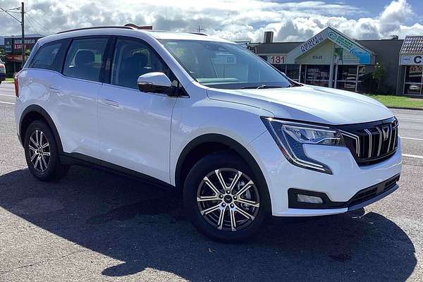 2025 Mahindra XUV700 AX7L