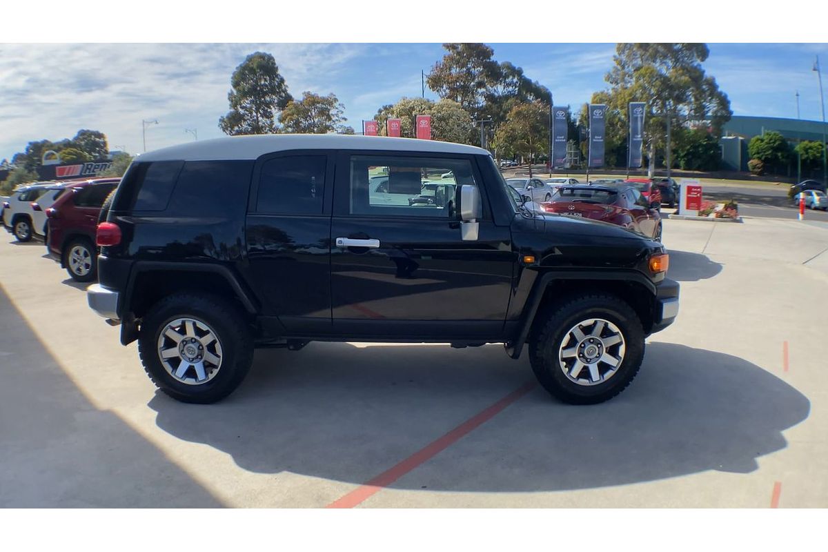 2014 Toyota FJ Cruiser GSJ15R