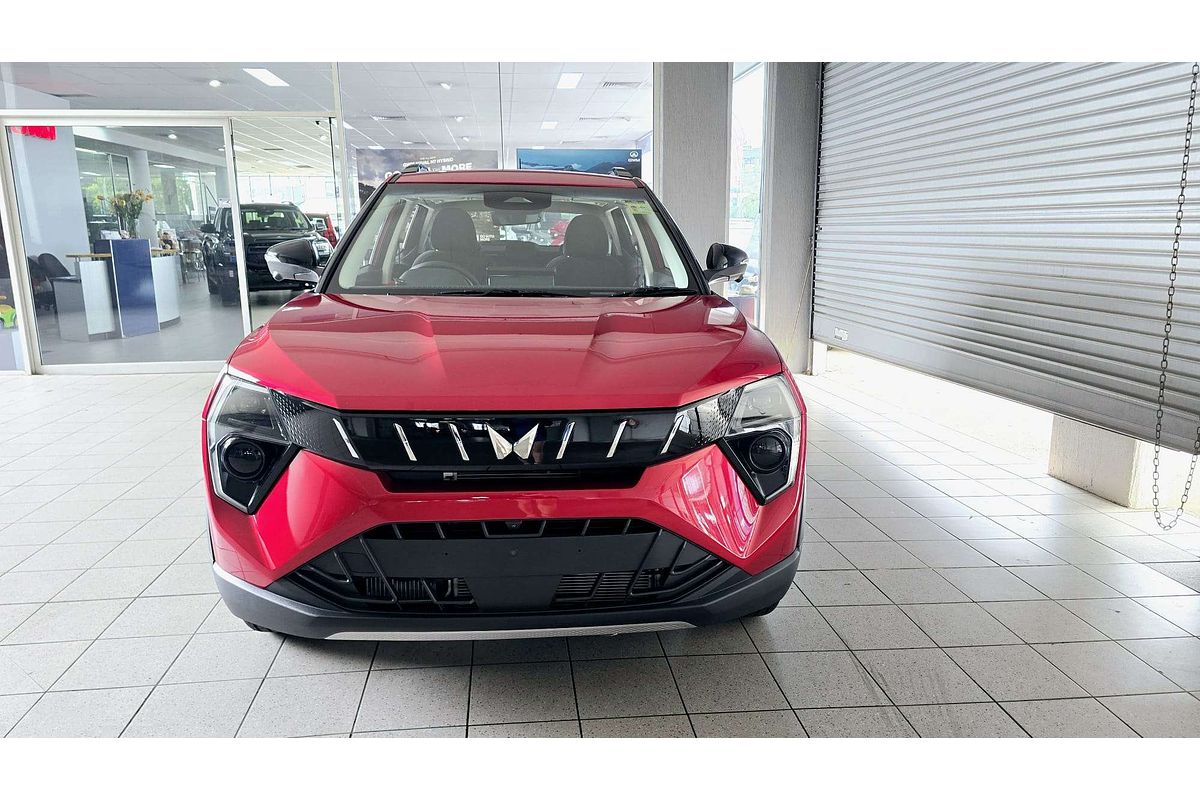 2025 Mahindra XUV3XO AX5L