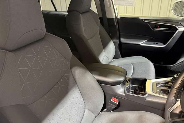 2022 Toyota RAV4 GXL AXAH52R thumb-12