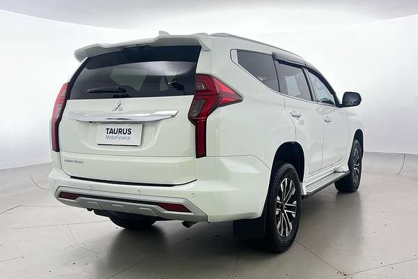 2022 Mitsubishi Pajero Sport GLS QF thumb-4