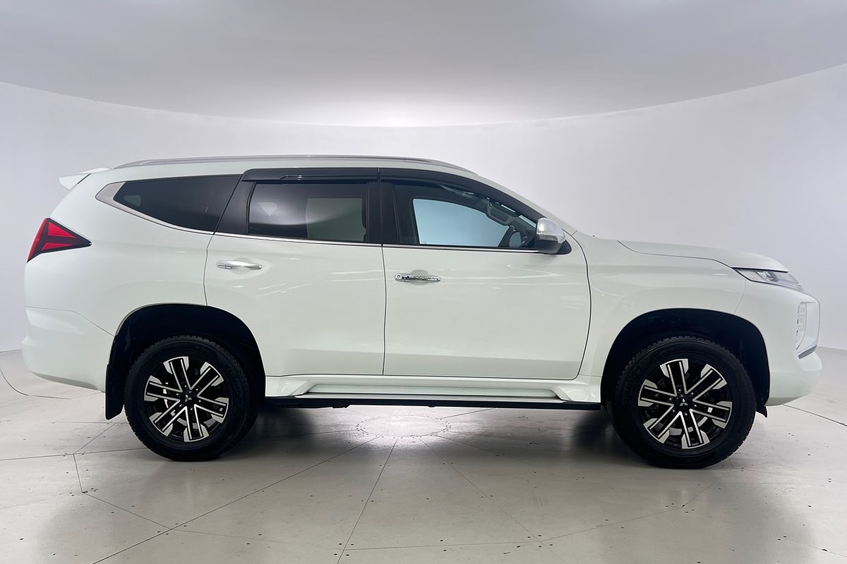 2022 Mitsubishi Pajero Sport GLS QF