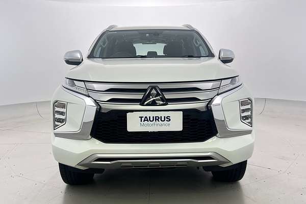 2022 Mitsubishi Pajero Sport GLS QF thumb-7