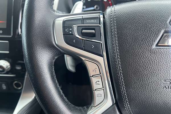 2022 Mitsubishi Pajero Sport GLS QF thumb-11