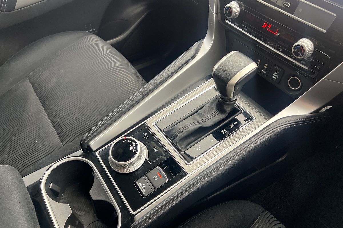 2022 Mitsubishi Pajero Sport GLS QF