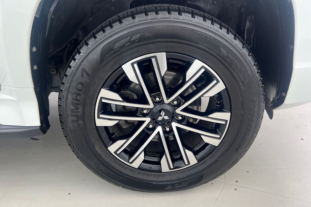 2022 Mitsubishi Pajero Sport GLS QF