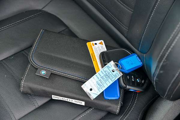 2021 BMW 3 Series 320i M Sport G20 thumb-20