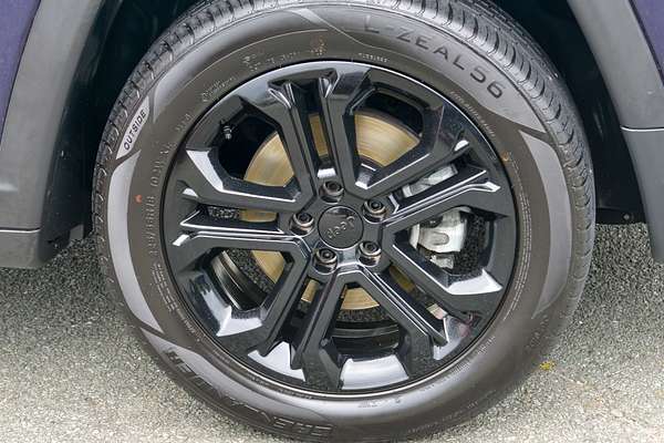 2023 Jeep Compass Night Eagle M6 thumb-3