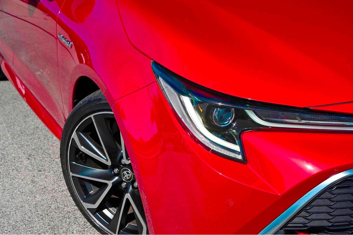 2019 Toyota Corolla ZR Hybrid ZWE211R