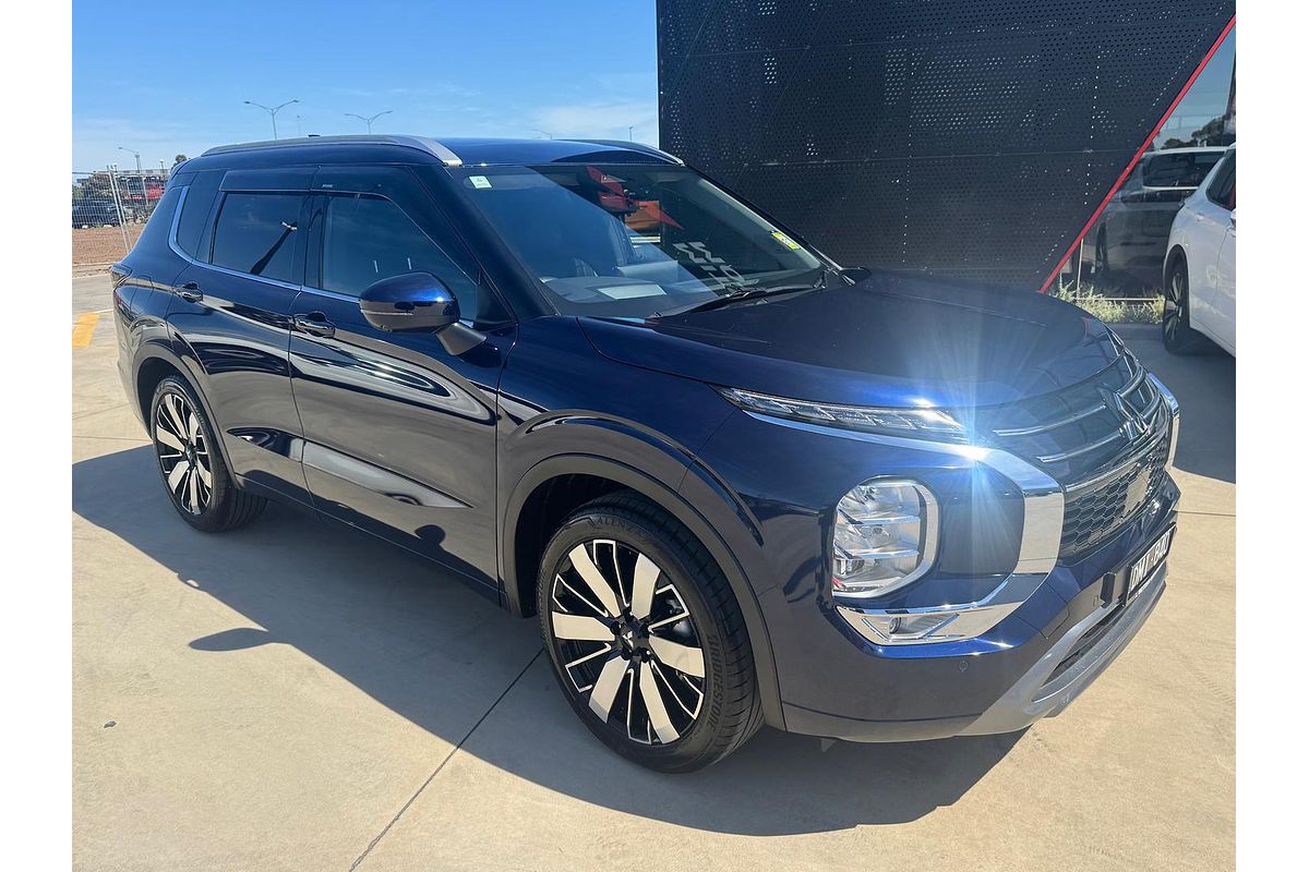 2025 Mitsubishi Outlander Exceed ZM