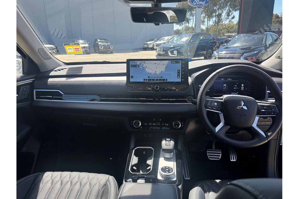 2025 Mitsubishi Outlander Exceed ZM