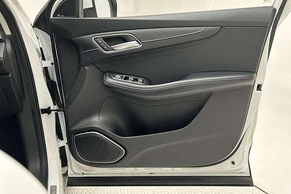 2022 MG HS Vibe SAS23 thumb-18