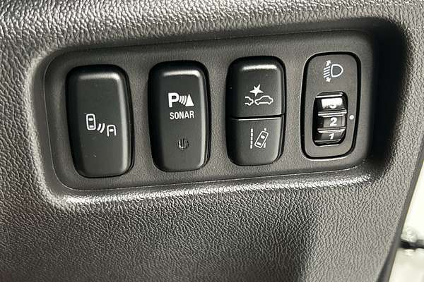 2024 Mitsubishi ASX LS XD thumb-17