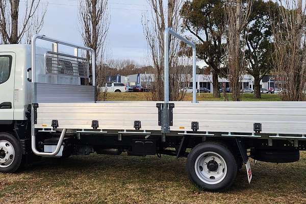 2025 Fuso Canter 515 4x2 SWB