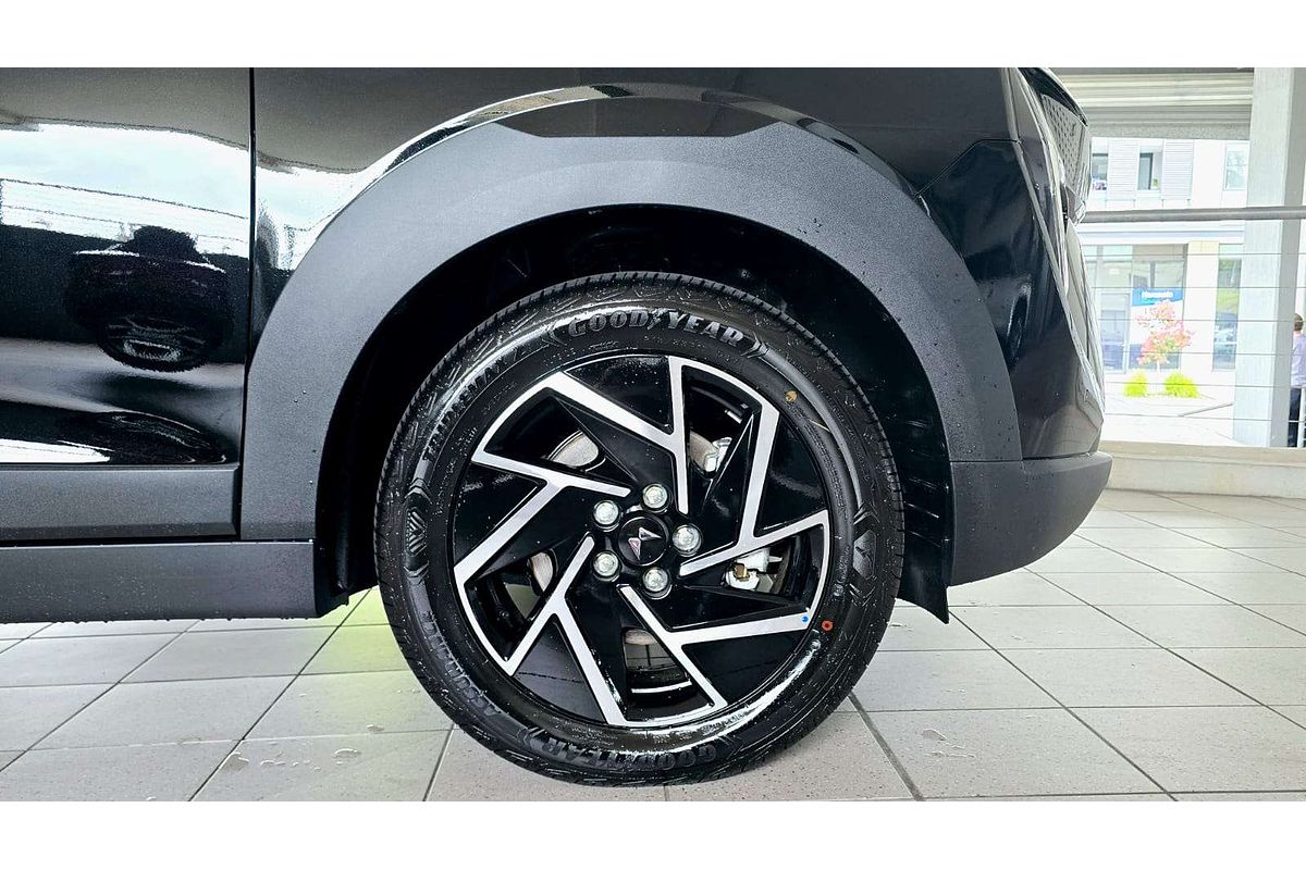 XUV 3X0 AX7L PM AT EXP ZY