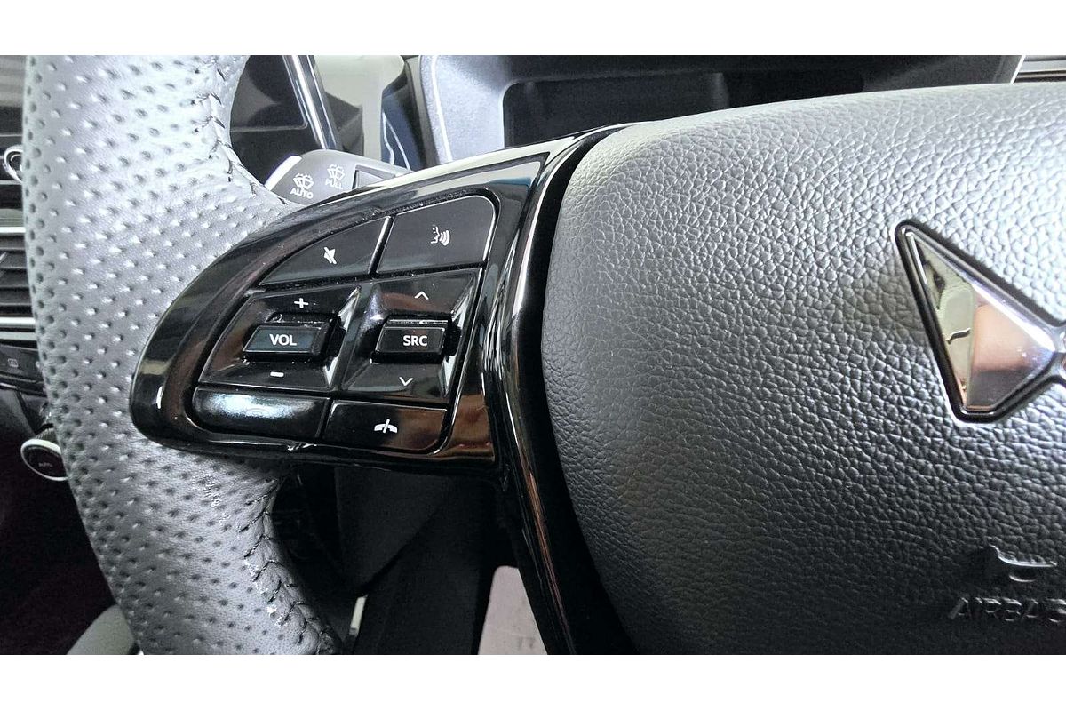 XUV 3X0 AX7L PM AT EXP ZY