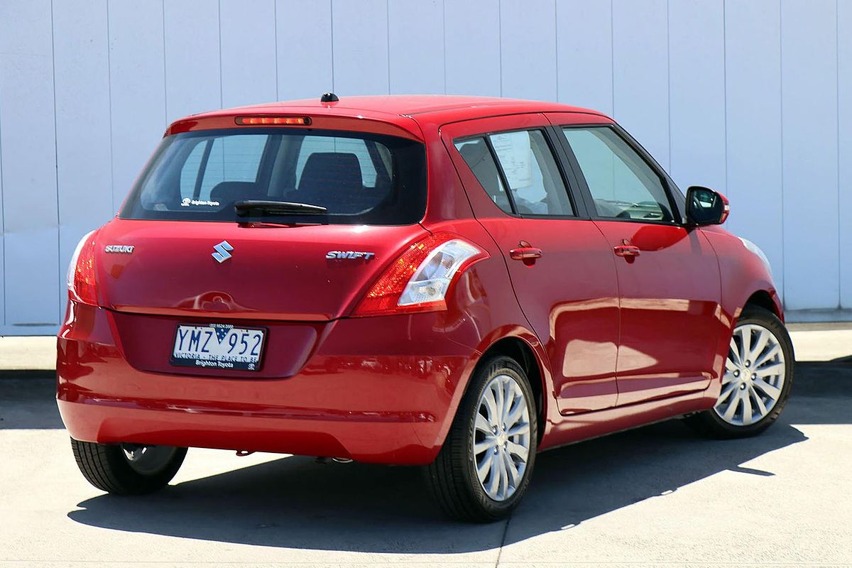 2011 Suzuki Swift GLX FZ