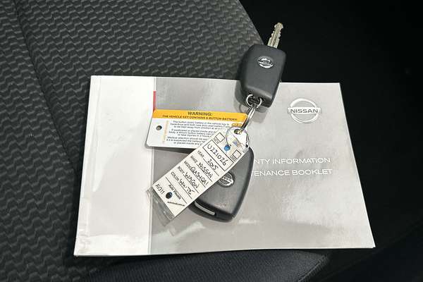 2015 Nissan QASHQAI ST J11 thumb-22