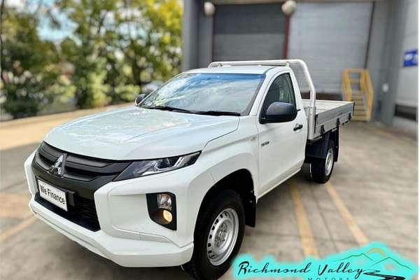 2021 Mitsubishi Triton GLX MR